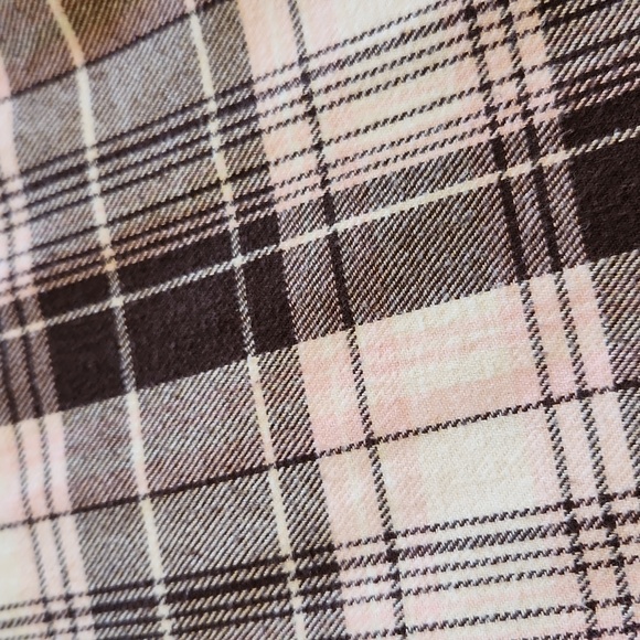 SWS Ladies hooded flannel top, size Medium - Picture 6 of 6